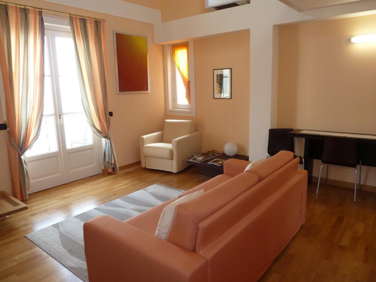 Hotel Residence La Luna Nel Porto สเตรซา ภายนอก รูปภาพ