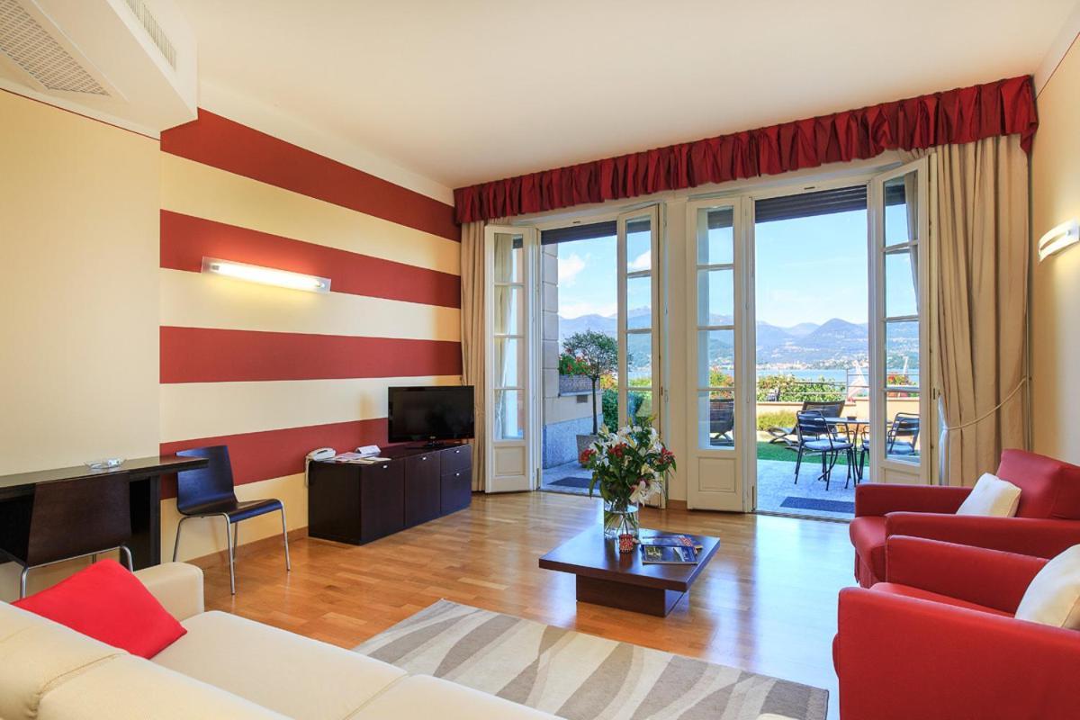 Hotel Residence La Luna Nel Porto สเตรซา ภายนอก รูปภาพ