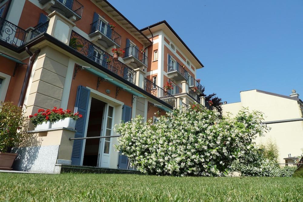 Hotel Residence La Luna Nel Porto สเตรซา ภายนอก รูปภาพ