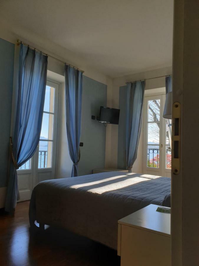 Hotel Residence La Luna Nel Porto สเตรซา ภายนอก รูปภาพ