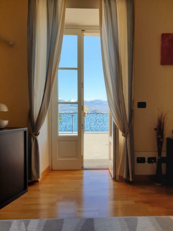 Hotel Residence La Luna Nel Porto สเตรซา ภายนอก รูปภาพ