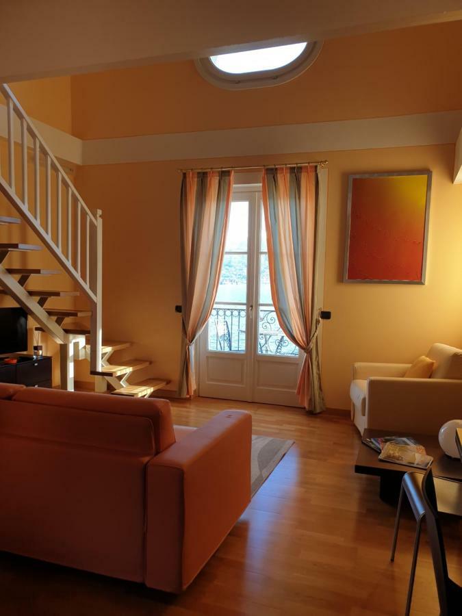 Hotel Residence La Luna Nel Porto สเตรซา ภายนอก รูปภาพ