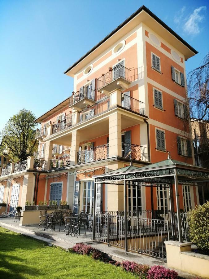 Hotel Residence La Luna Nel Porto สเตรซา ภายนอก รูปภาพ